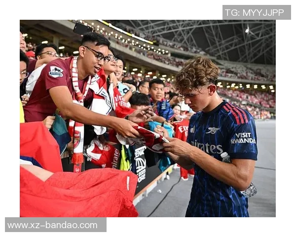 王大雷36岁庆祝里程碑荣获两件中国顶级联赛出场数纪念球衣